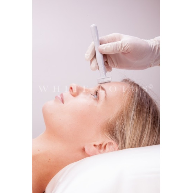 White Lotus Scar Derma Stamp — Haarausfall